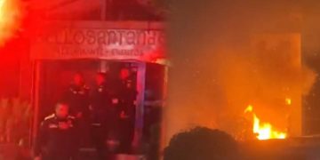 Incendio destruyó tres kioscos de restaurante en el norte de Barranquilla