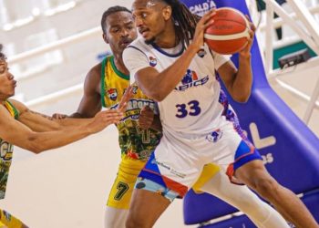Sabios reacciona y vence a Cimarrones en Manizales
