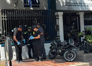 Balacera frente a empresa de seguridad Atenas en Barranquilla deja cuatro vigilantes heridos y tres capturados