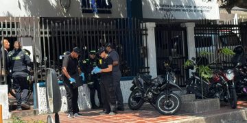 Balacera frente a empresa de seguridad Atenas en Barranquilla deja cuatro vigilantes heridos y tres capturados