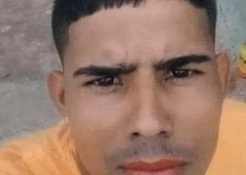 Sicarios en moto asesinaron a joven frente a una tienda en Soledad