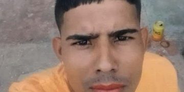 Sicarios en moto asesinaron a joven frente a una tienda en Soledad