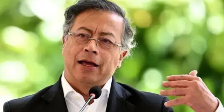 Presidente Gustavo Petro se retracta por declaraciones contra periodistas y ofrece disculpas públicas