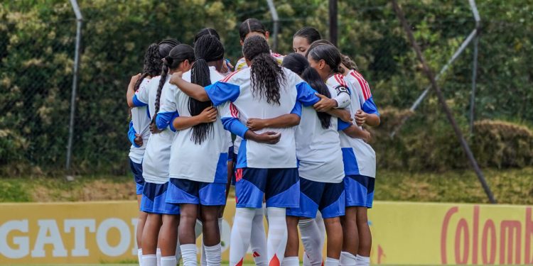La Selección Colombia Femenina Sub-15 ya está en Croacia para afrontar el Torneo de Desarrollo UEFA 2026