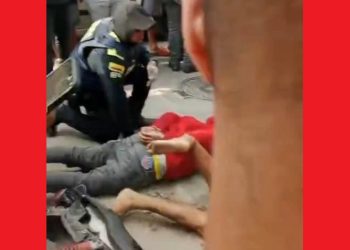 Balacera contra tienda en Galán termina con dos presuntos extorsionistas capturados