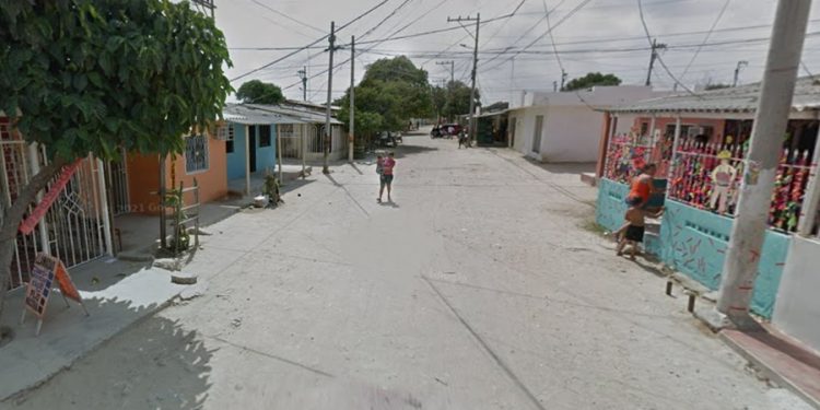 Ataque sicarial en Soledad deja tres hombres heridos dentro de una vivienda en Villa Zambrano