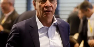 Bruce Mac Master cuestiona al Gobierno tras freno al megaproyecto Conexión Centro