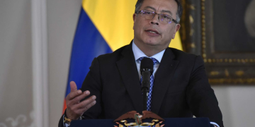 Petro asegura que Bolivia está cayendo en “extremismos” tras expulsión de embajadora colombiana
