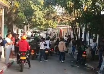 Atentado sicarial en Ciudad Modesto deja dos hombres heridos en Barranquilla
