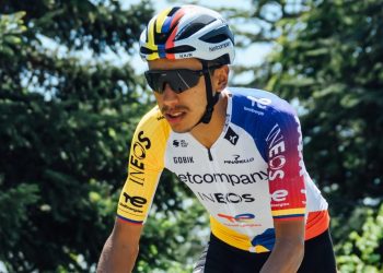 Egan Bernal va por el podio: el colombiano lidera al Ineos en el Giro de Italia 2026