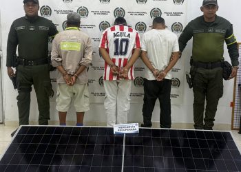 Capturados por saquear paneles solares de tractocamión accidentado en Zambrano