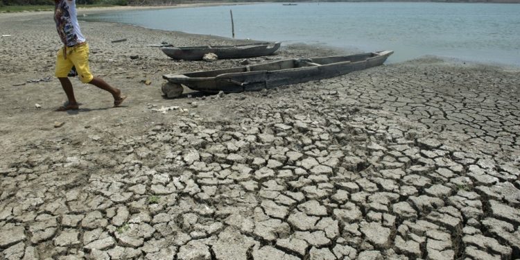 Gobierno advierte impacto del fenómeno de El Niño y defiende transición energética en Colombia