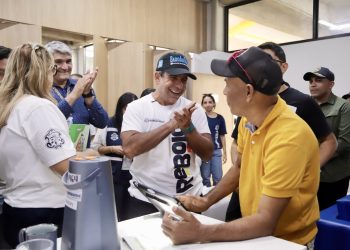 Alcalde Char entregó el primer Centro comunitario inclusivo de atención integral de Colombia