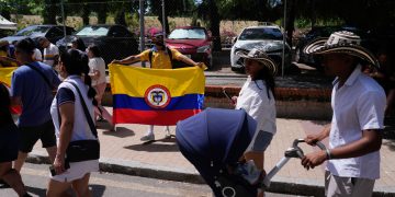 Colombianos votaron en España con ambiente de fiesta 