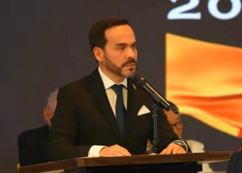 “Determinar el saqueo”: De La Espriella anuncia auditoría total al gobierno saliente tras recibir su credencial presidencial