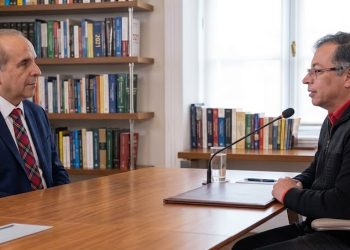 Grietas en la diplomacia: El nuevo frente que enfrenta a Petro con su propio embajador en Suecia