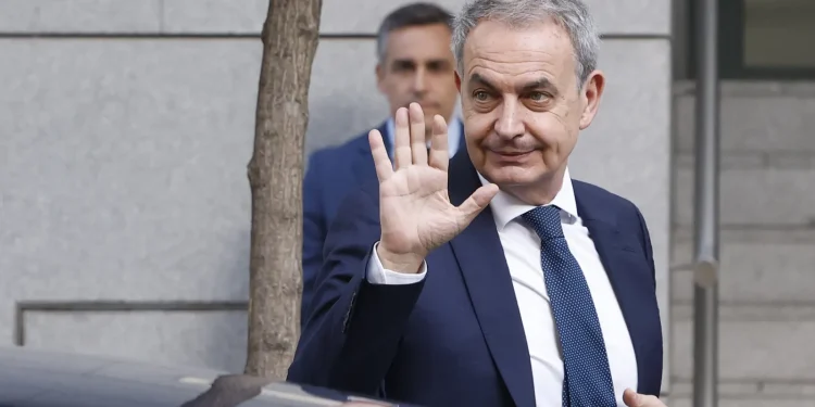 Zapatero, primer expresidente que declara como imputado