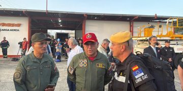 Llega a Venezuela equipo de rescate de España para apoyar las labores tras los terremotos