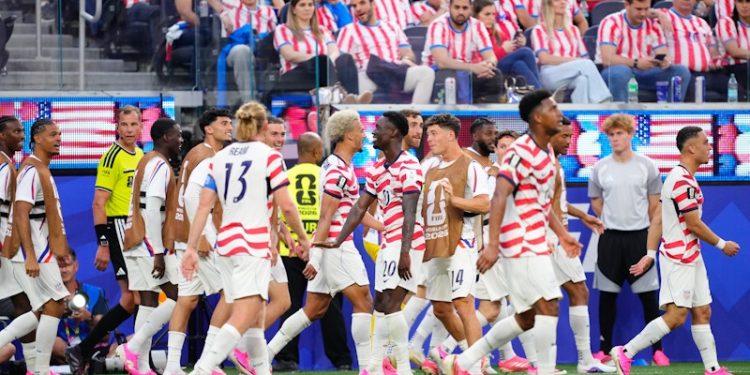 Estados Unidos aplasta a Paraguay y arranca con autoridad su Mundial