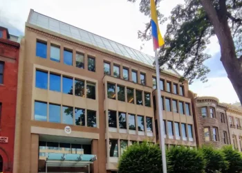Embajada de Colombia en Washington desmiente suspensión de Petro y ratifica que sigue ejerciendo la Presidencia