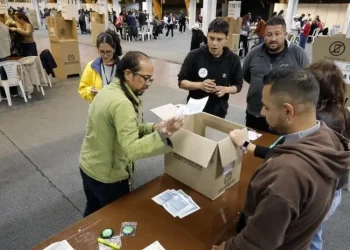 IRI concluye que segunda vuelta presidencial fue ordenada, transparente y sin irregularidades sistemáticas