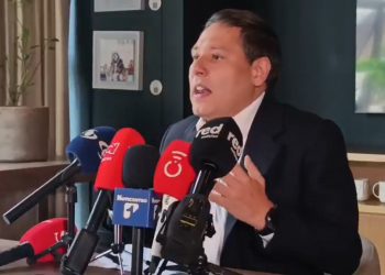 Mauricio Lizcano anuncia neutralidad en segunda vuelta y hará veeduría con inteligencia artificial al próximo presidente