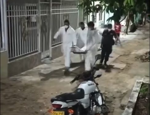 Sicarios irrumpen en una vivienda y asesinan a un hombre frente a sus familiares en Soledad