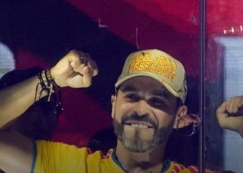 Corte Suprema suspende decisión que restringía a Abelardo de la Espriella el uso de símbolos de campaña