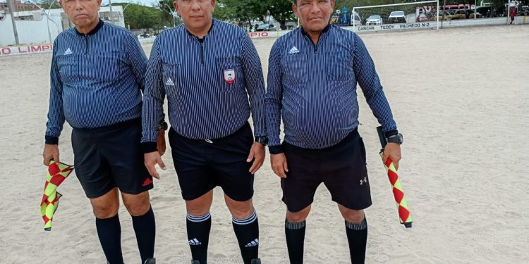 Los árbitros, también se destacan en la conducción de los partidos de Soledad. Aparecen Leonardo Rocha, Benjamín Marenco y Henry de la Hoz.