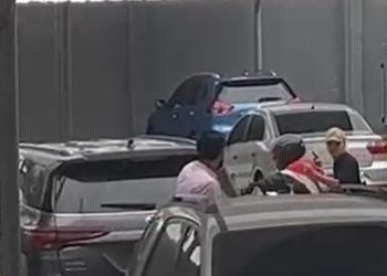 Atraco a plena luz del día en parqueadero de supermercado en la calle 72, al norte de Barranquilla