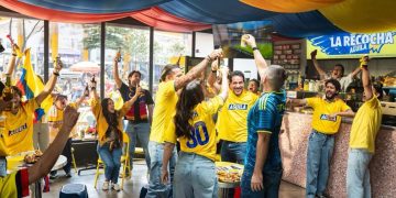 Con una inversión de $115.000 millones, Bavaria impulsa el desarrollo de sus clientes y convierte las tiendas de barrio en el mejor estadio del Mundial en Colombia