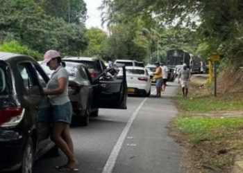 Hoteleros de la Sierra Nevada se declaran en emergencia por combates y bloqueos en la Troncal del Caribe