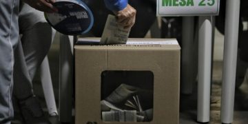 EE. UU. estaría monitoreando denuncias sobre presunta compra de votos en Colombia de cara a la segunda vuelta