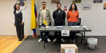 Colombianos en el exterior comenzaron a votar para elegir al próximo presidente