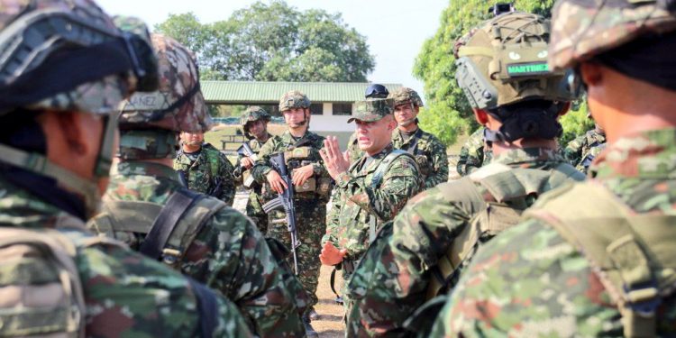 Enfrentamientos entre Ejército y ACSN en el Magdalena, generan bloqueos en la Troncal del Caribe