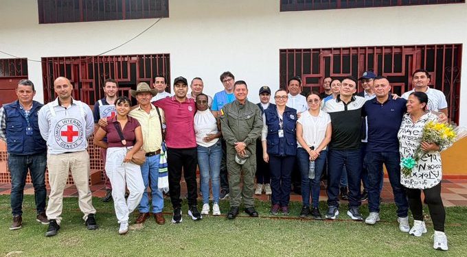 Director de la Policía se reunió con uniformados liberados por el ELN tras su secuestro