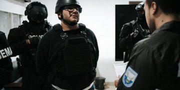 Ecuador recibe a alias ‘Javi’, hermano de ‘Fito’, tras su captura y deportación desde Colombia