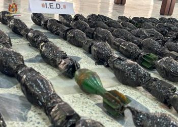 Ejército incauta poderoso cargamento de armas y drones en Yumbo que, al parecer, iba destinado a disidencias en el Guaviare