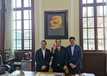 César Lorduy regresa al Senado y asume nuevamente su curul en el Congreso