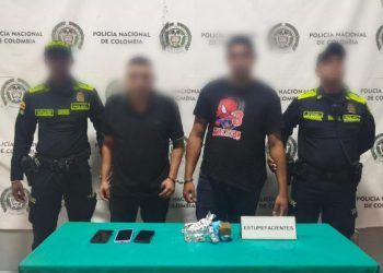 Capturan en Villa Carolina a dos hombres con 1.500 dosis de marihuana en operativo policial