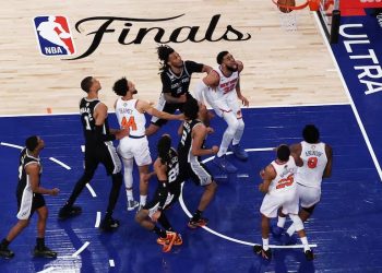 Remontada histórica: los Knicks quedan a un triunfo del anillo tras levantar 29 puntos ante San Antonio