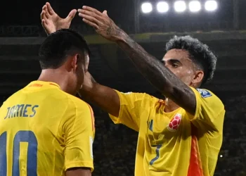 Admiten tutela contra Luis Díaz y James Rodríguez por presunta “traición a la patria”