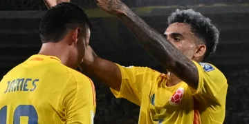 Admiten tutela contra Luis Díaz y James Rodríguez por presunta “traición a la patria”