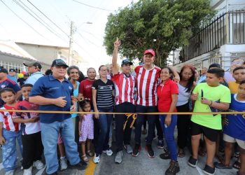 En el barrio Kennedy avanza la transformación de su malla vial: alcalde Char entrega nuevas vías pavimentadas