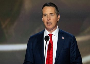 Bernie Moreno elogia proceso electoral en Colombia y propone visita del CNE a Estados Unidos