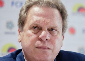 FCF responde a Iván Cepeda y aclara uso de la camiseta de la Selección Colombia en política