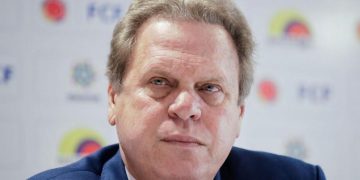 FCF responde a Iván Cepeda y aclara uso de la camiseta de la Selección Colombia en política