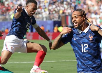 Francia vence a Senegal y Mbappé queda a dos goles del récord mundialista de Klose
