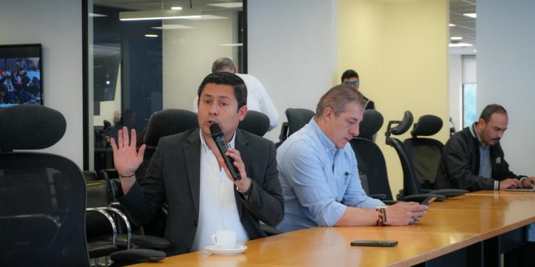 CNE recuerda a las campañas que este viernes vence el plazo para postular testigos electorales en el exterior
