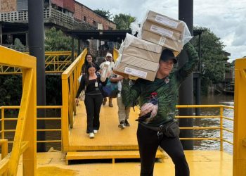 Avanza distribución de tarjetones para la segunda vuelta presidencial en Colombia